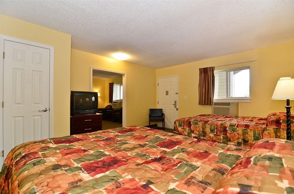 Suburban Studios Charlotte-Ballantyne Pineville Kültér fotó