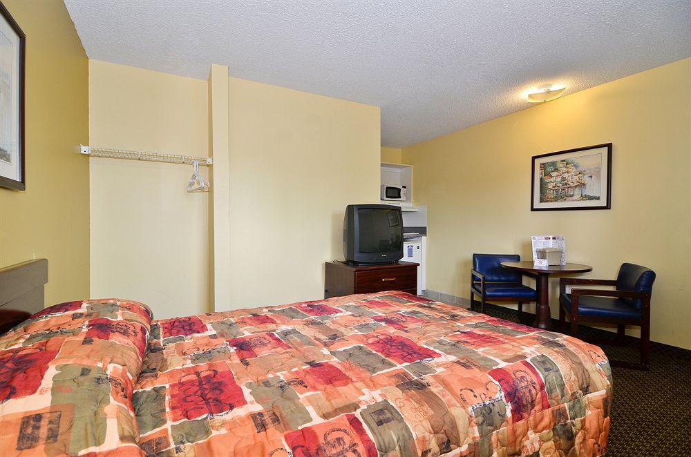 Suburban Studios Charlotte-Ballantyne Pineville Kültér fotó